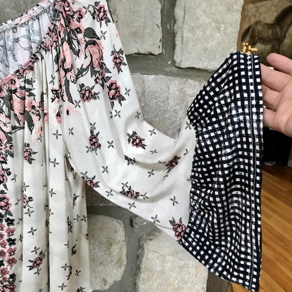 Style & Co. On/Off Shoulder Top- New! - Picture 4 of 8